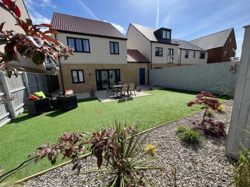 WHITBY-CAPTAINS HOUSE WHITBY - 4 bed Luxury Holiday Home