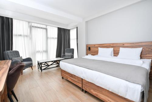 359707506 Address Boutique Hotel