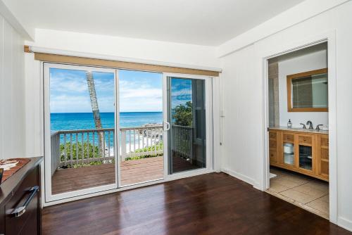 Waimea Bay Shoreline House