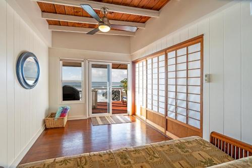 Waimea Bay Shoreline House