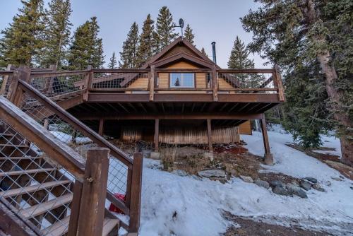 Cozy Cabin Perched on the Mountainside - Alpine Haus - Alma