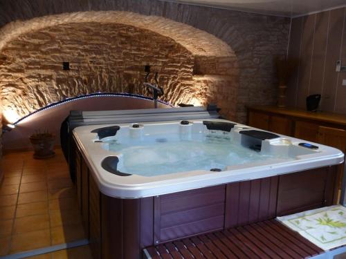 Gîte Saint-Juéry 4 pièces 6 personnes - FR-1-601-331 - main image