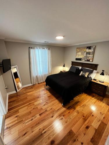 Atlanta Unit 2 Room 2 - Peaceful Weekend Getaway Private Bedroom & Bathroom in Summerhill