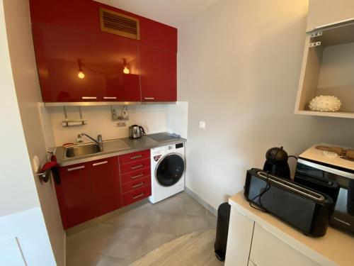 Apartment (3 Adults) image 5