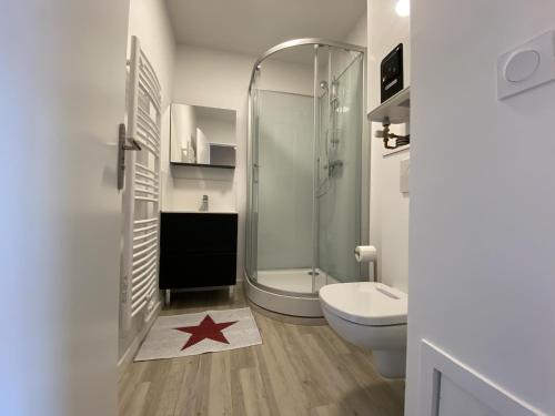 Apartment (3 Adults) image 4