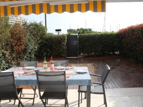 Appartement Villeneuve-Loubet, 3 pièces, 4 personnes - FR-1-252A-59