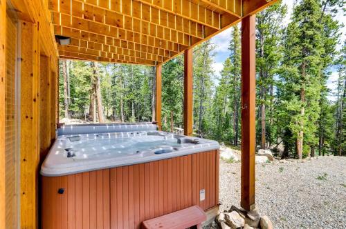 Amazing Views Day & Night Plus Private Hot Tub - Lunar View Lodge in Alma (CO)