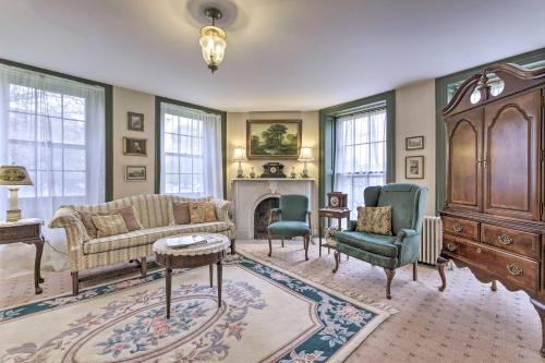 Elegant Norwich House with Billiards Room and Ballroom! - image 6