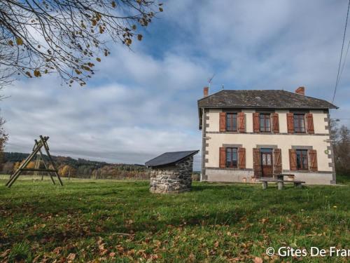 Gîte Puy-Saint-Gulmier, 6 pièces, 10 personnes - FR-1-630-102 gîte à louer La Rodde