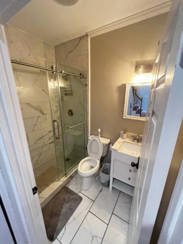 Bathroom, Atlanta Unit 2 Room 3 - Private Bedroom with Private Bathroom in Summerhill