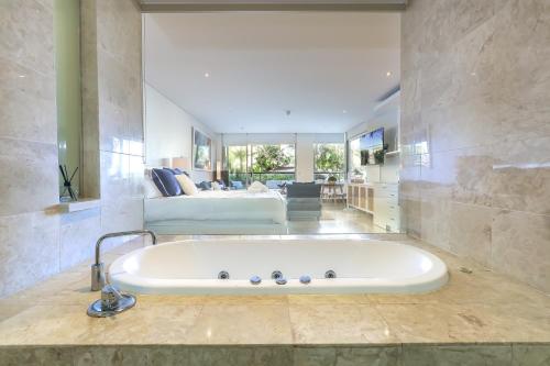 Santai Sea-Duction in Kingscliff