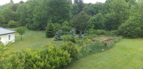 Room in BB - breakfast included At ten minutes from the Raviege lake chambre d'hôte Gijounet