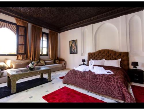 Palace with 2 villas and 2 swimming pools in Sidi Abdellah Ghiat - Accommodation - Had Abdallah Rhiat