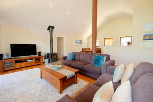 Treehouse-elevated nature setting, kids TV room