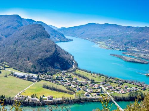 Villa Matafelon-Granges, 2 bedrooms, 4 persons - FR-1-654-3 gîte à louer Cornod