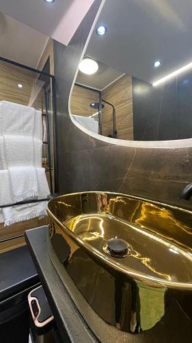 Bathroom, KND Living Concept - Standard Room in Nea Alikarnassos