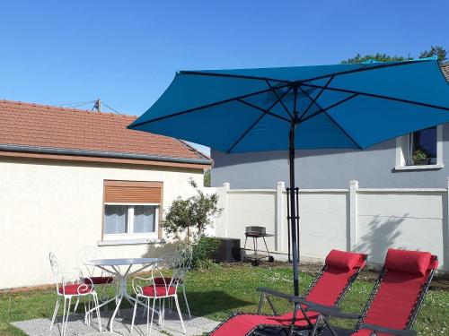 Gîte Lunéville, 2 pièces, 4 personnes - FR-1-584-180 (Petite maison renovee proche centre Luneville, jardin, barbecue, parking privatif, a 30 min de Nancy) in 呂內維勒