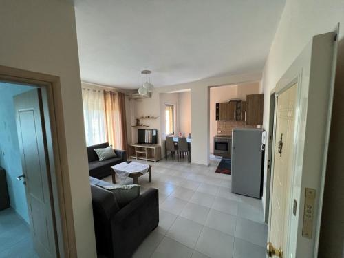 Miloen Residence Gjiri I Lalzit in Plazhi San Pietro