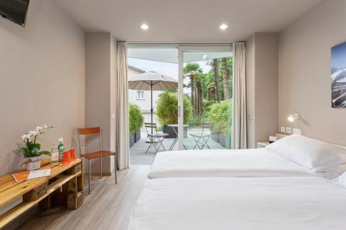 2 twin beds