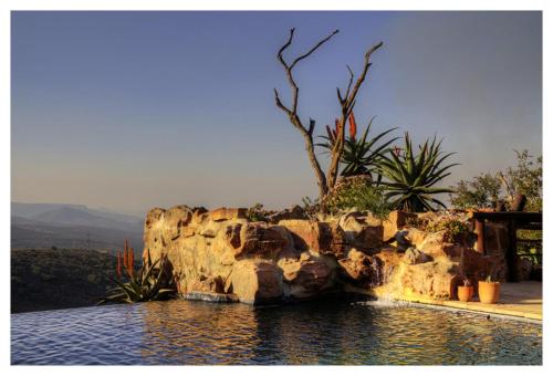 Swimming pool, Leopards and Louries Bush Lodge in Camperdown