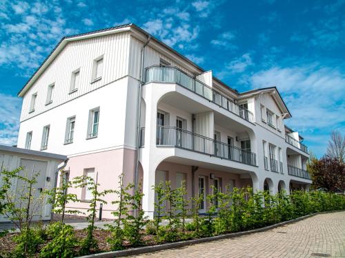 Apartment with Terrace image 3