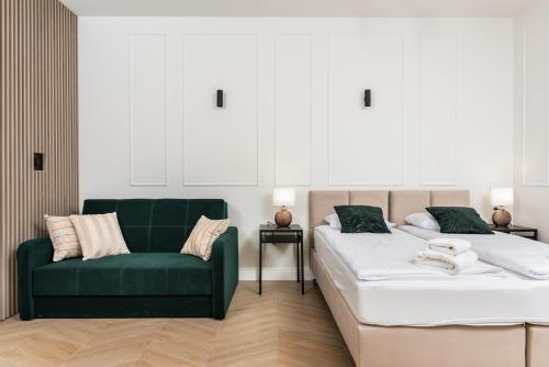 Atrium - Old Town Luxury Apartments - by Upstairs, Cracovia