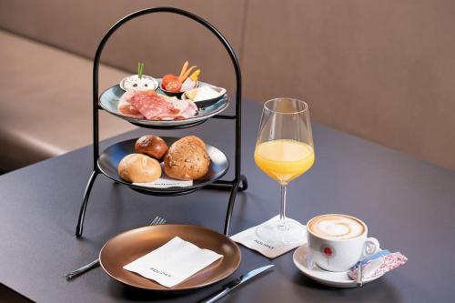 Hotel Velden - 24 Checkin Zimmer im Zentrum – Velden, CA
