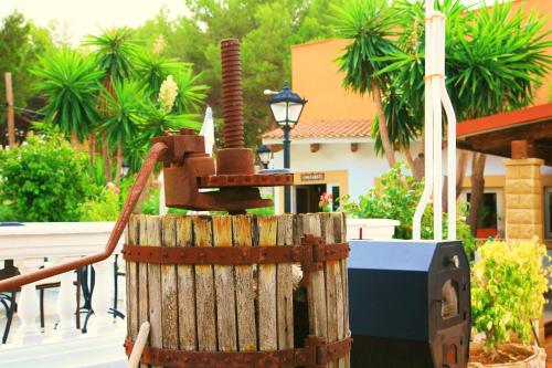 Villa Columbus Rooms and Restaurant