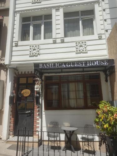 Basilica GuestHouse - image 2