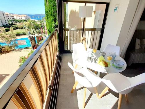 Appartement Six-Fours-les-Plages, 2 pièces, 4 personnes - FR-1-316-274 - Location saisonnière - Six-Fours-les-Plages