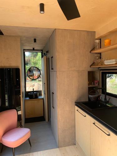 virtuve, aMiniMas Eco gîtes (aMiniMas Eco gites) in Le Garn