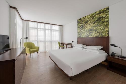 Neat Hotel Avenida — hotel in Rua Dr. José Bruno Tavares Carreiro, Ponta Delgada PT, 9500119