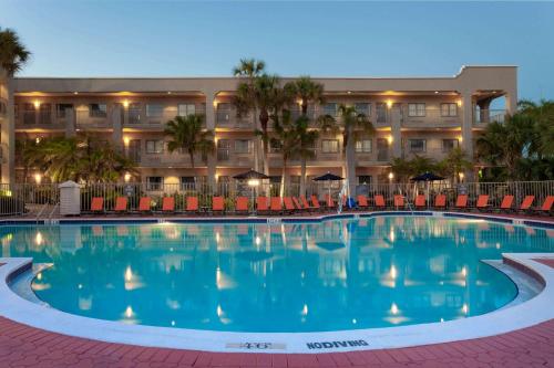 Facilities, La Quinta Inn & Suites by Wyndham Ft. Myers-Sanibel Gateway in Fort Myers (FL)