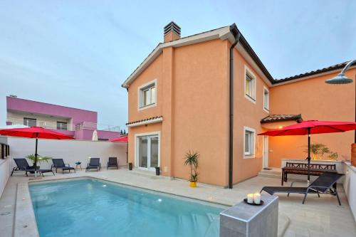 Villa with private pool in village Jadreški, Пула (фото 9)