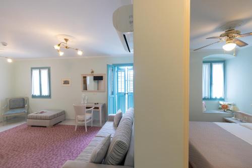 999 Luxury Hotel