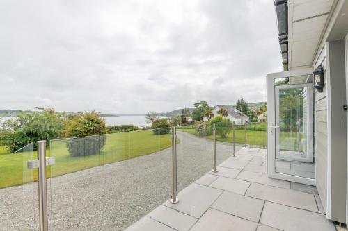 2 BED WATERFRONT PROPERTY - CLOSE TO COURTMACSHERRY