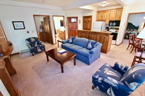 Baileys Harbor Yacht Club Resort thumb 3