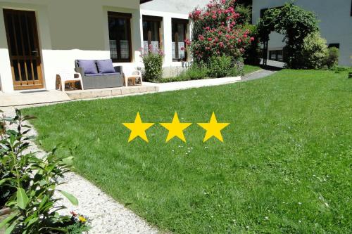 Gîte 295 Montagnes du Jura avec Spa et Sauna classé 3 étoiles - Apartment - Foncine-le-Haut