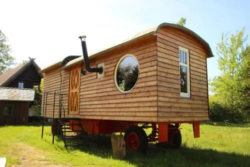 Dom Žaba - Spreewaldatmosphäre im neu renovierten Bauwagen in Burg, Deutschland