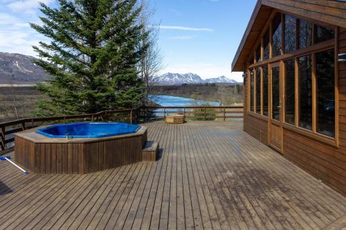 Gorgeous Riverside Lodge in the South of Iceland - Accommodation - Reykholt