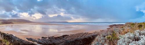 2 Rockham - Luxury Apartment at Byron Woolacombe, only 4 minute walk to Woolacombe Beach!, Вулакомб (фото 5)