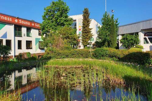 外部景觀, Sport Hotel Kenzingen inklusive Schwimmbad, Sauna und Frühstück nähe Europa-Park (Sport Hotel Kenzingen inklusive Schwimmbad, Sauna und Fruhstuck nahe Europa-Park) in 肯辛根