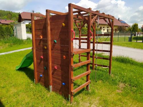 兒童遊樂場, Apartmány pod Suchým vrchem (Apartmany pod Suchym vrchem) in 斯塔希