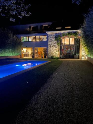 Villa Moderne au calme avec piscine privée pour 6 personnes gîte à louer Mauressargues