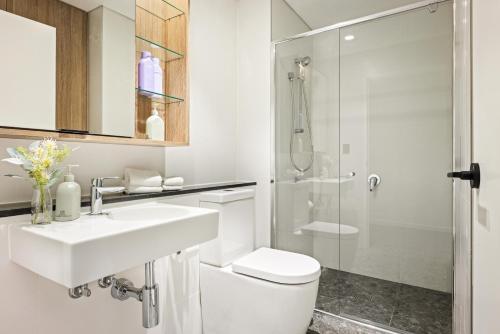 Cinema Suites Apartments by Urban Rest - image 4