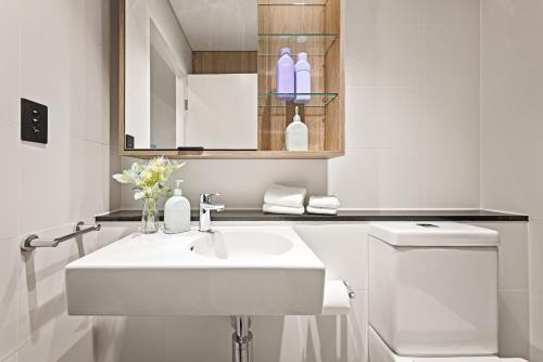 Cinema Suites Apartments by Urban Rest - 화장실