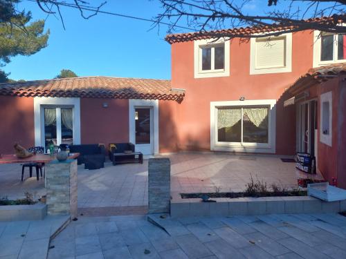 Villa larbois gîte à louer Ventabren