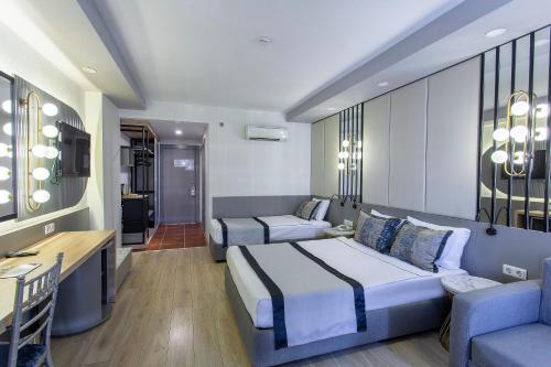 Large Double or Twin Room