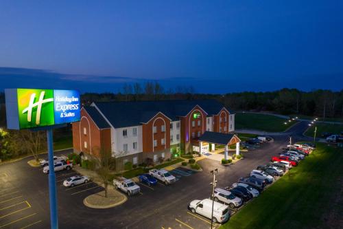 Holiday Inn Express Hotel & Suites Bedford