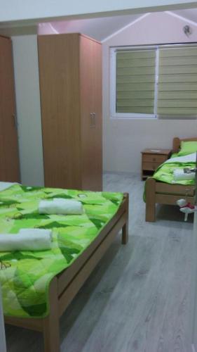 Guest House Konak Iris - image 3